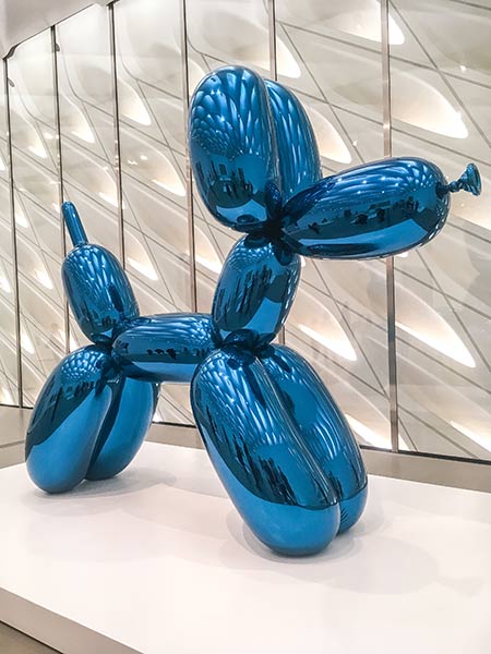 Balloon Dog de Jeff Koons en el Museo Broad, una de las mejores cosas para hacer en el centro de LA