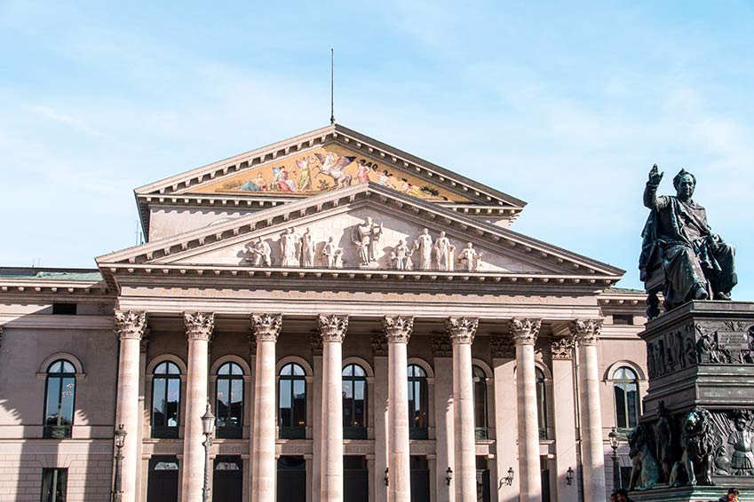 vista sobre Bayerische Staatsoper en Múnich