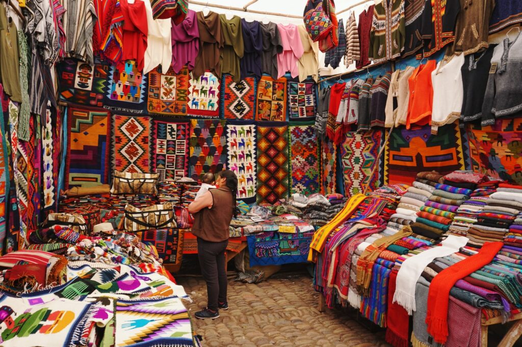 Compras en mercados en Cusco, Perú